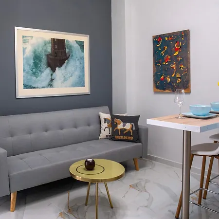 Gimispacesix - Smart Studio, Walkable Old Town Apartment *