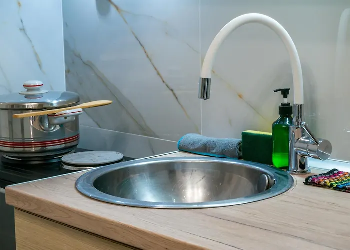 Gimispacesix - Smart Studio, Walkable Old Town Apartment